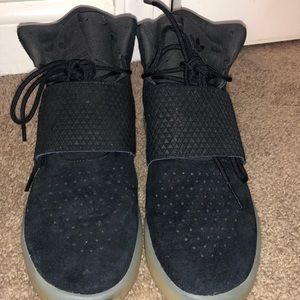 Adidas tubular invader strap ‘black’